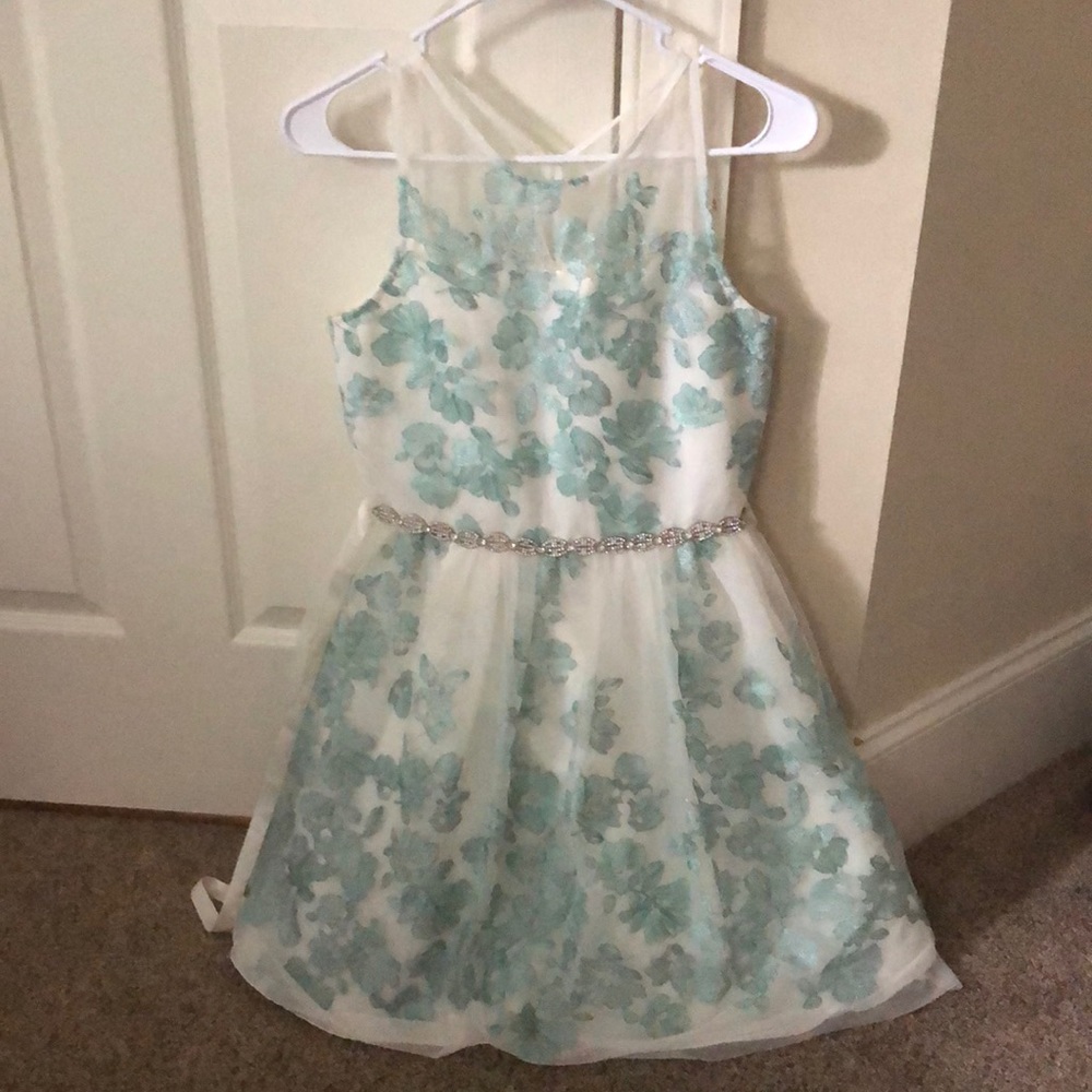girl’s fancy floral dress!